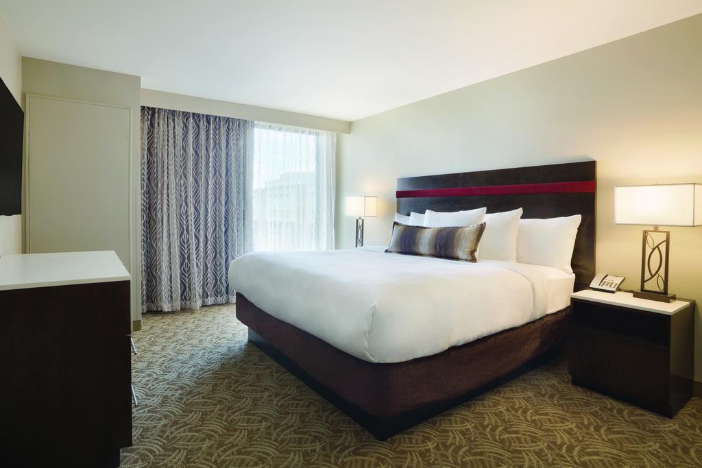 Holiday Inn Chicago Schaumburg By Ihg Exterior photo